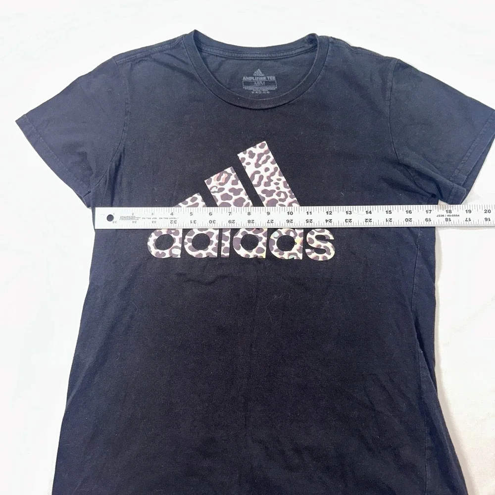Adidas Amplifier Tee Womens Medium Black Leopard Print Graphic Logo T-Shirt‎